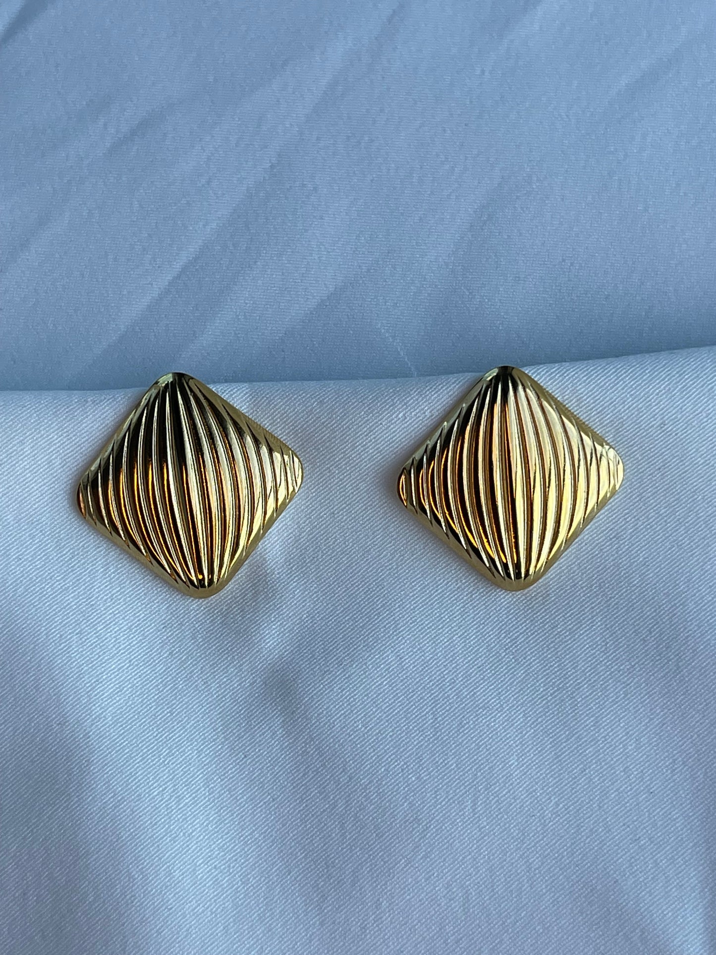 Laké Earrings