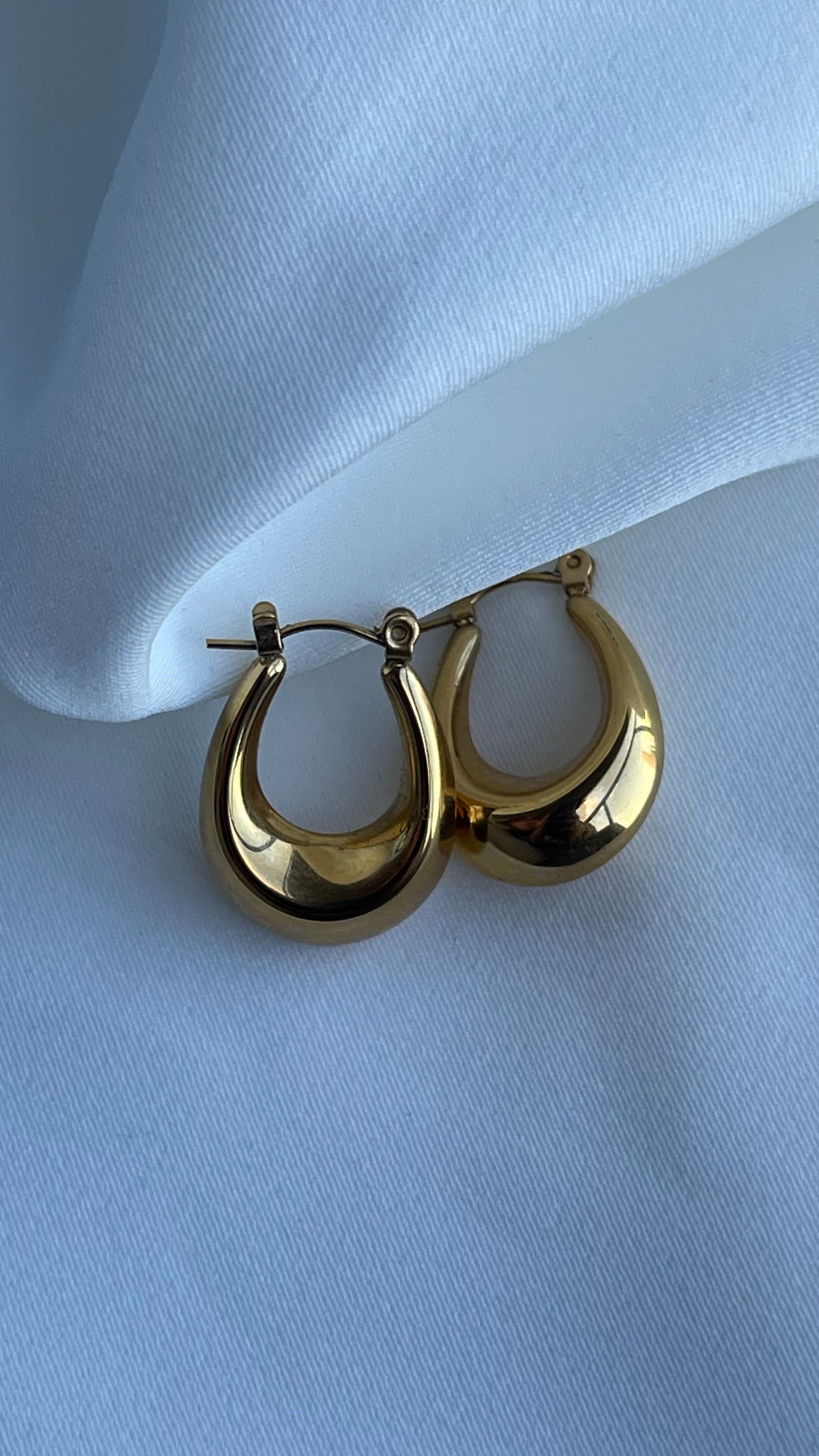 Stella Hoop Earrings