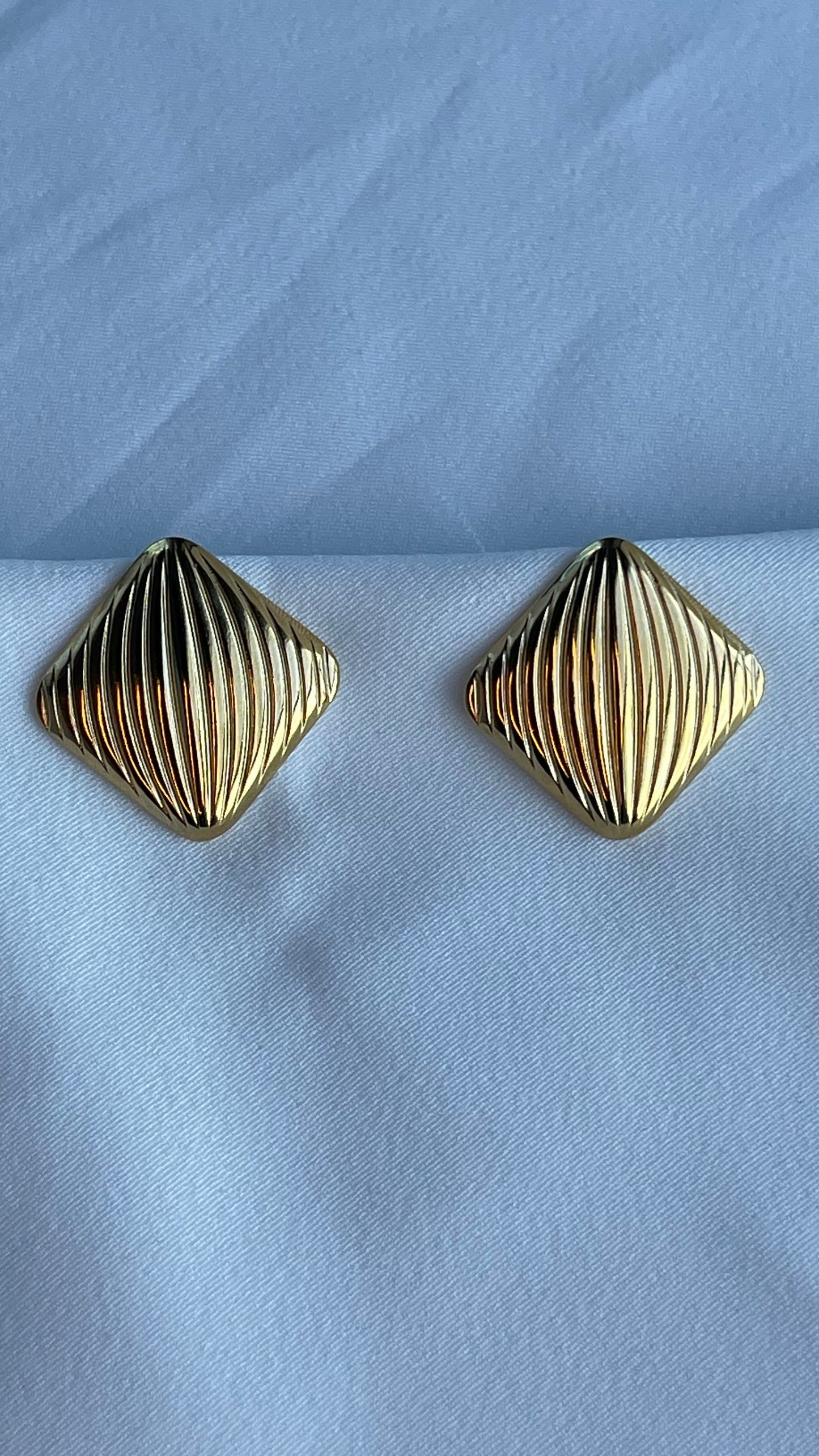 Laké Earrings