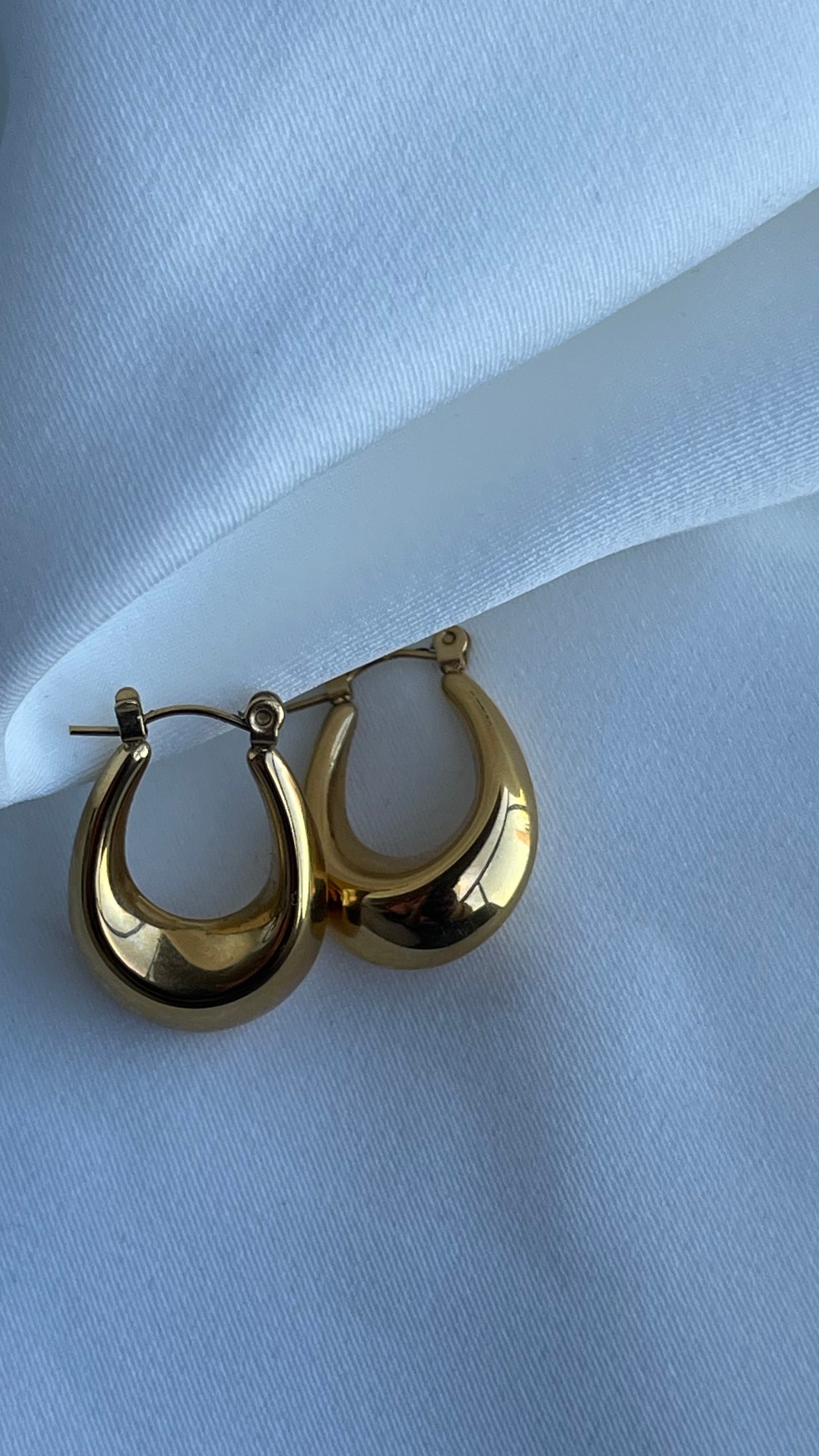 Stella Hoop Earrings