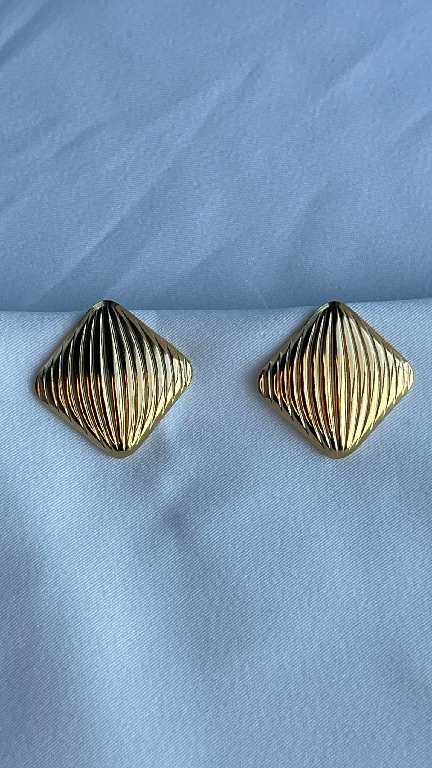 Laké Earrings